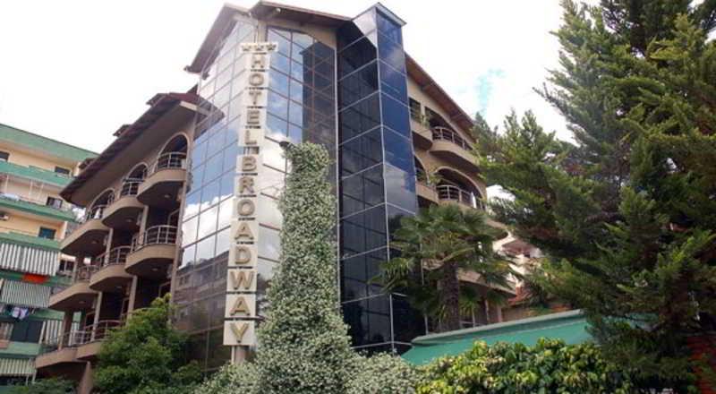 Broadway Hotel Tirana Exterior foto