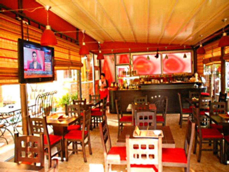 Broadway Hotel Tirana Exterior foto