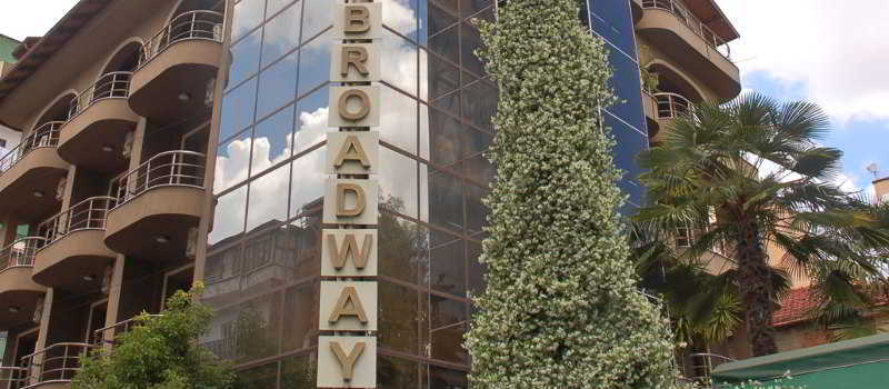 Broadway Hotel Tirana Exterior foto